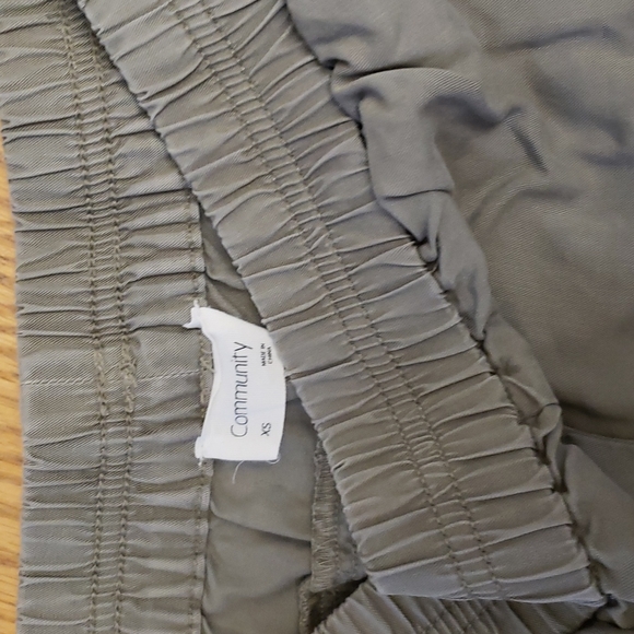 khaki - Picture 2 of 3